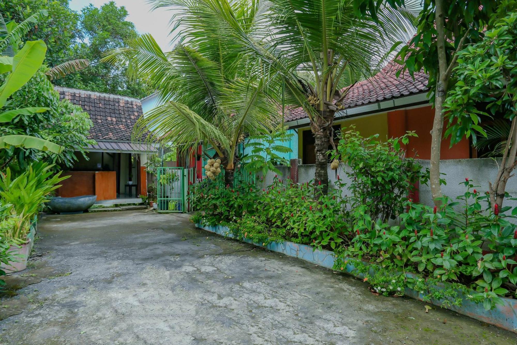 Oyo Life 90301 Hidden Village Uluwatu Jimbaran Exteriör bild